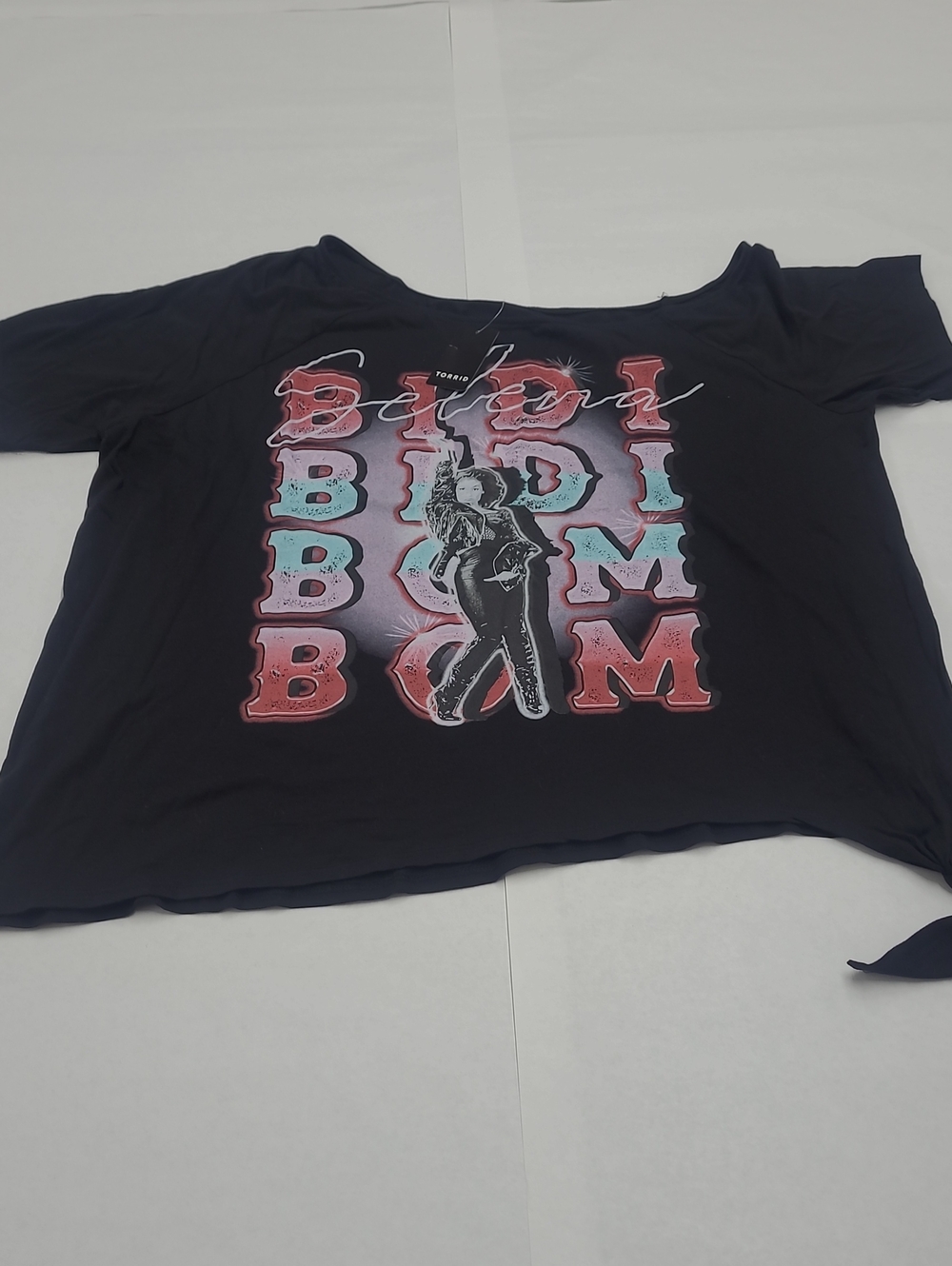 Torrid Black Graphic Off Shoulder Selena Tee Size 3X NWT - Picture 2 of 8